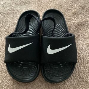 Nike slides